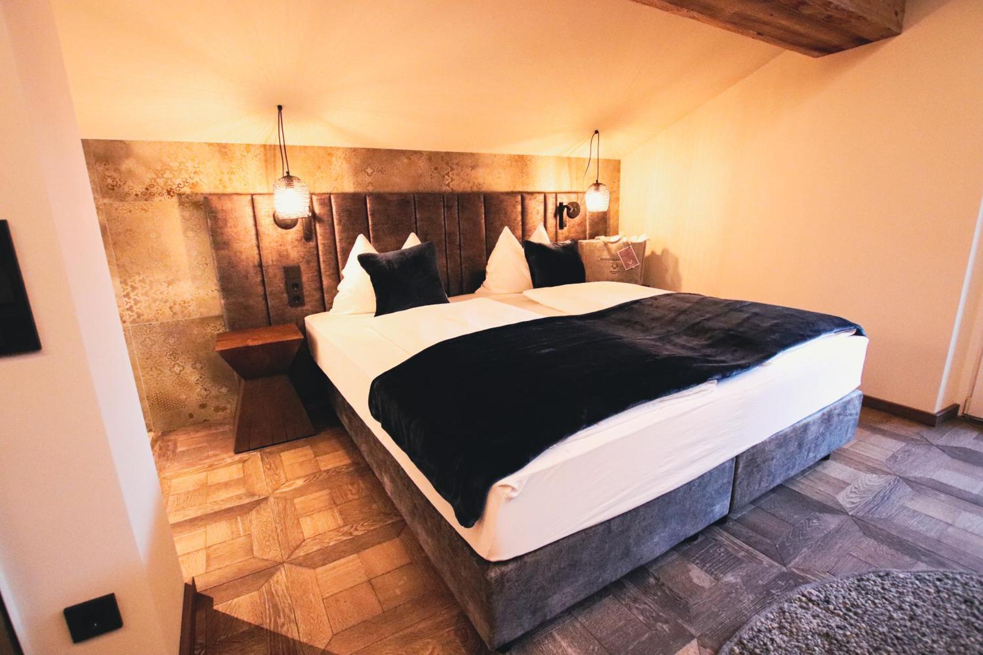Superior Double Room,1438363909:JPEG